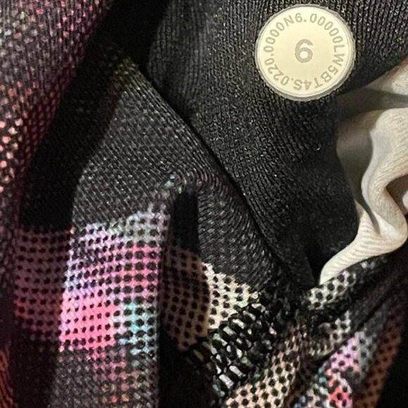 Lululemon Like New Wunder Under High-Rise Tight 28" - Size 6 - Floral - Picture 3 of 8